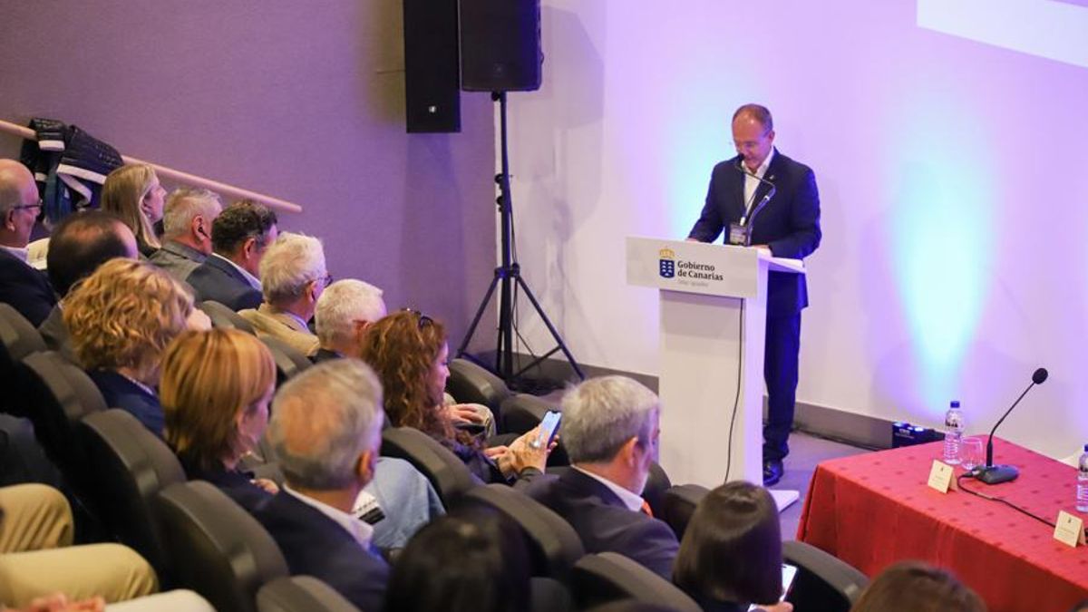 El presidente del Cabildo de La Palma, Sergio Rodríguez, durante la Inauguración de las jornadas DiploInnova Canarias, que se celebran en el observatorio del Roque de Los Muchachos,  en la Villa de Garafía.