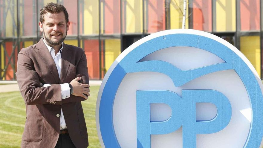 Dimite el presidente del PP de León, Javier Santiago, tras 15 meses en el cargo forzado por las polémicas internas