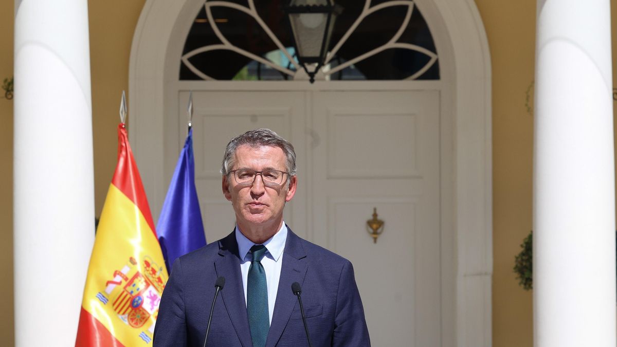 El presidente del PP, Alberto Núñez Feijóo, durante una rueda de prensa posterior a la reunión con los barones del PP, en el Palacio de los Duques de Pastrana, a 6 de septiembre de 2024, en Madrid (España).