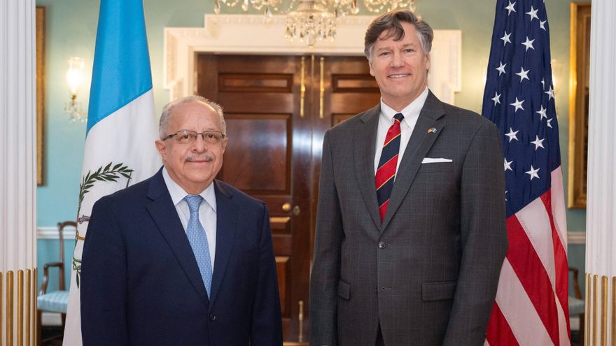 EE.UU. y Guatemala buscan "oportunidades de ampliar sus lazos comerciales"