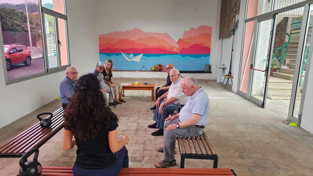 Participantes en el programa de actividad física en el Centro de Mayores La Dehesa.