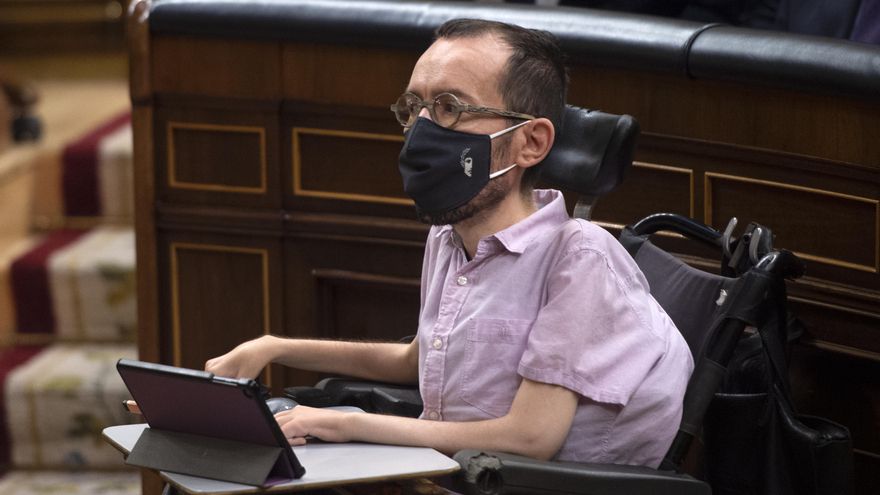 El portavoz de Unidas Podemos en el Congreso, Pablo Echenique, durante una sesión de control al Gobierno, a 19 de mayo de 2021, en el Congreso de los Diputados, Madrid, (España).