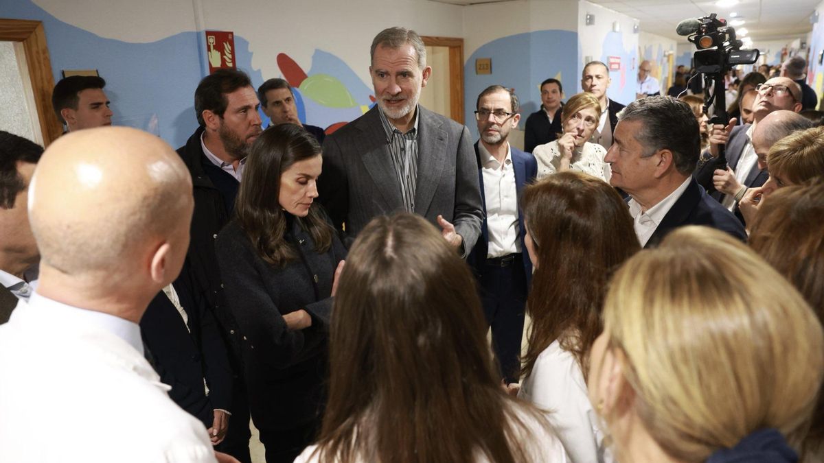 Los Reyes de España visitan a familiares y heridos tras el accidente en Adamuz
