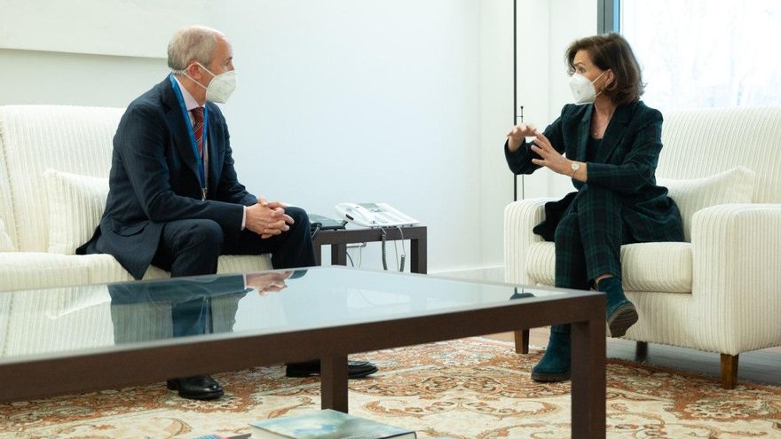 Calvo se compromete con Erkoreka a cumplir el cronograma de transferencias, que prevé el traspaso de Prisiones en marzo