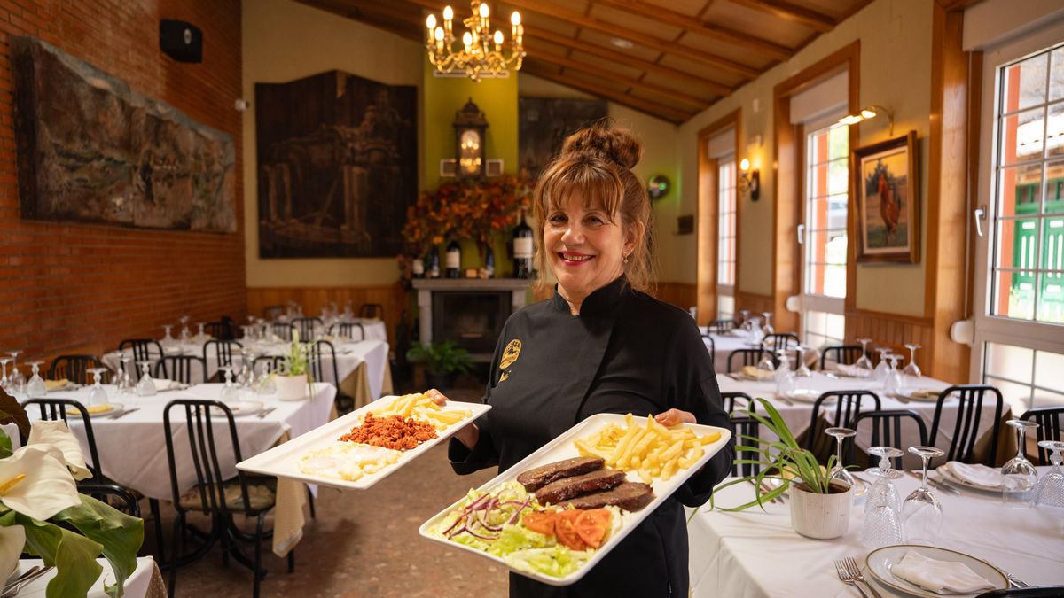 León acoge la Gala de Hostelería y Turismo premiando al restaurante Entrepeñas y al recepcionista Javier Rodríguez