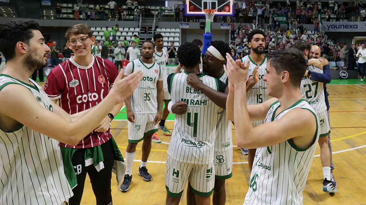La celebración del ascenso del Coto Córdoba CB a Primera FEB, en imágenes