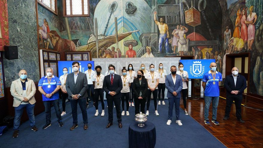 El Cabildo de Tenerife recibe al Sanaya como campeón de la Copa de la Reina