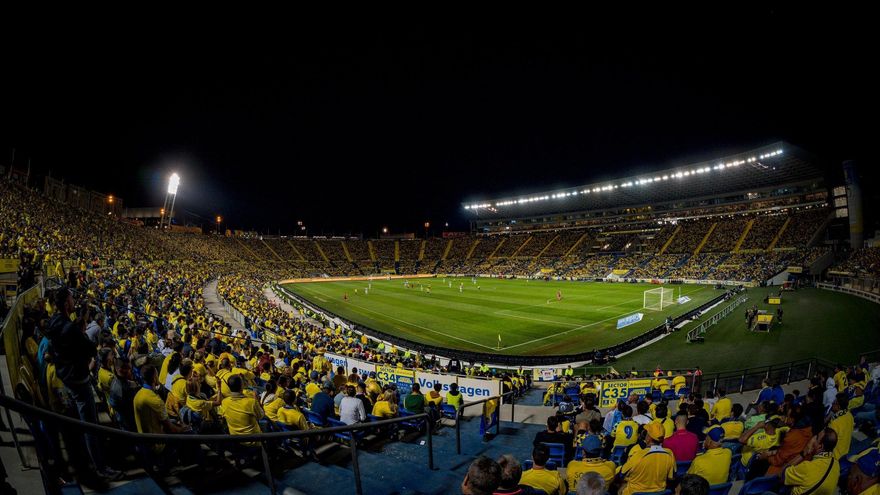 La UD Las Palmas supera los 10.000 abonos renovados y confirma sus primeros amistosos en Marbella