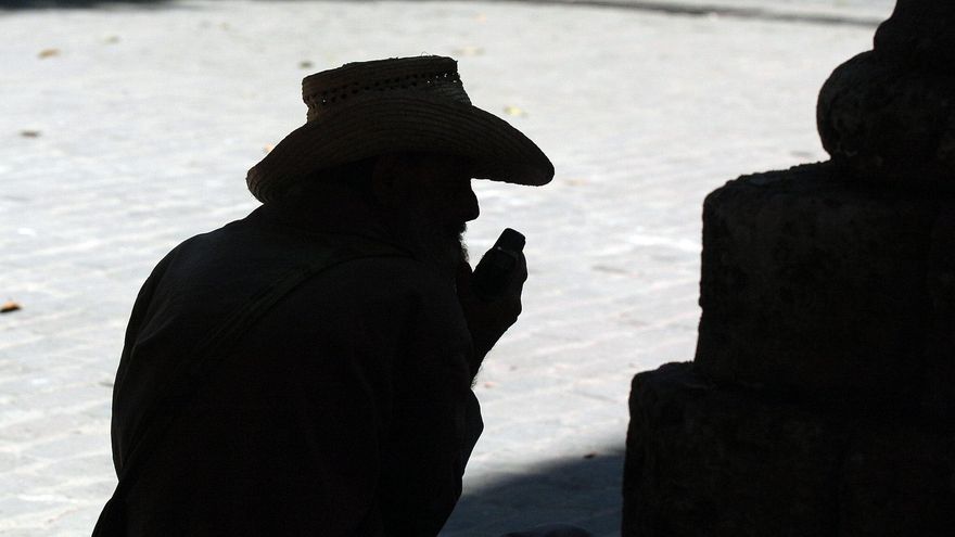 Sentirse solo combinado con un deterioro auditivo lleva a un rápido declive cognitivo