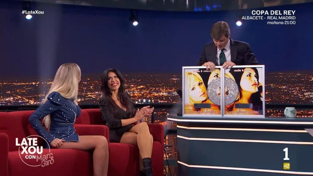 ‘Late Xou’ descolocó en su penúltima noche en RTVE con la promesa de Sonia y Selena antes de separarse: "¡Siempre unidas!"