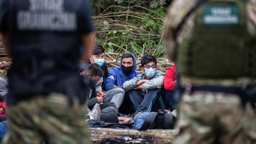 Miles de migrantes atrapados y maltratados entre la fronteras de Bielorrusia y Polonia