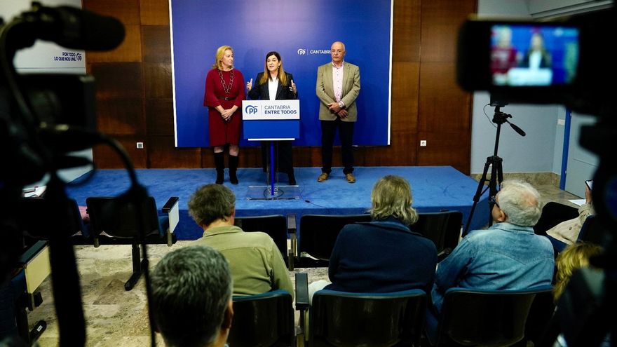 La presidenta del PP de Cantabria y candidata autonómica, María José Sáenz de Buruaga, durante la presentación de su candidatura.