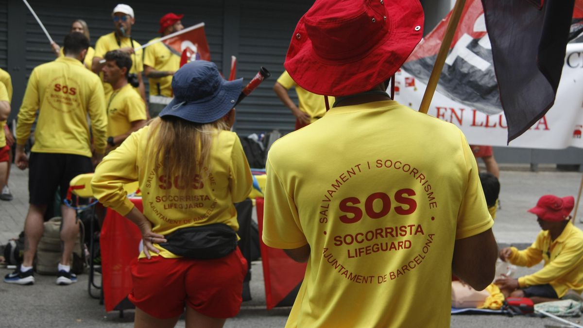 Los socorristas de Barcelona llegan a un acuerdo con el Ayuntamiento y ponen fin a 27 días de huelga