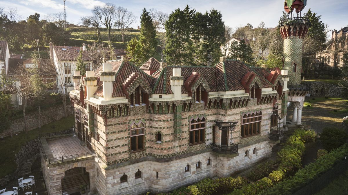 Vista general del Capricho de Gaudí, en Comillas.