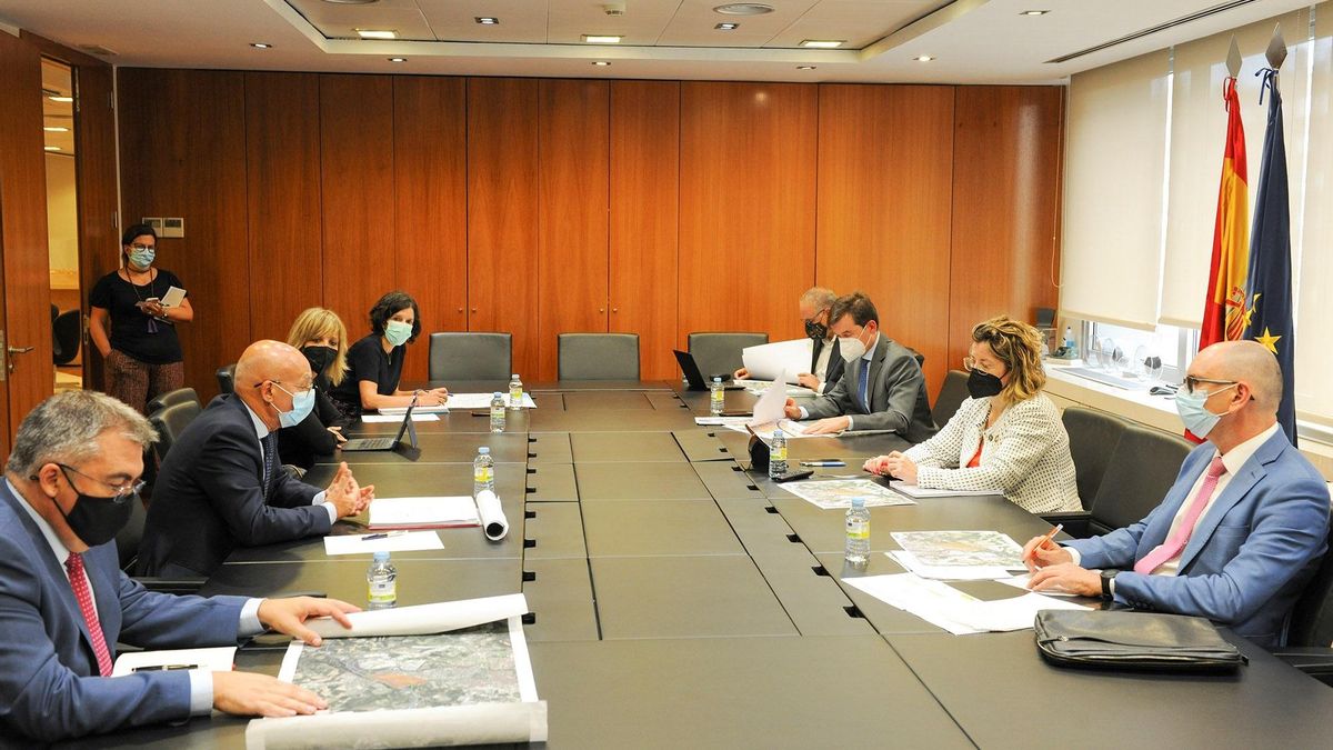 Reunión entre el Gobierno de Navarra, Gobierno de España y ADIF sobre la ubicación de la futura estación del tren de alta velocidad