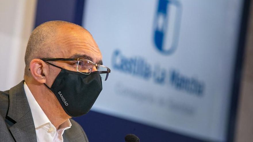 Castilla-La Mancha suspende el inicio de la vacunación de los docentes menores de 55 años durante 14 días