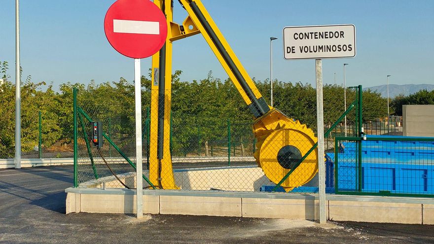 La planta de Dolores que lleva un año clausurada.