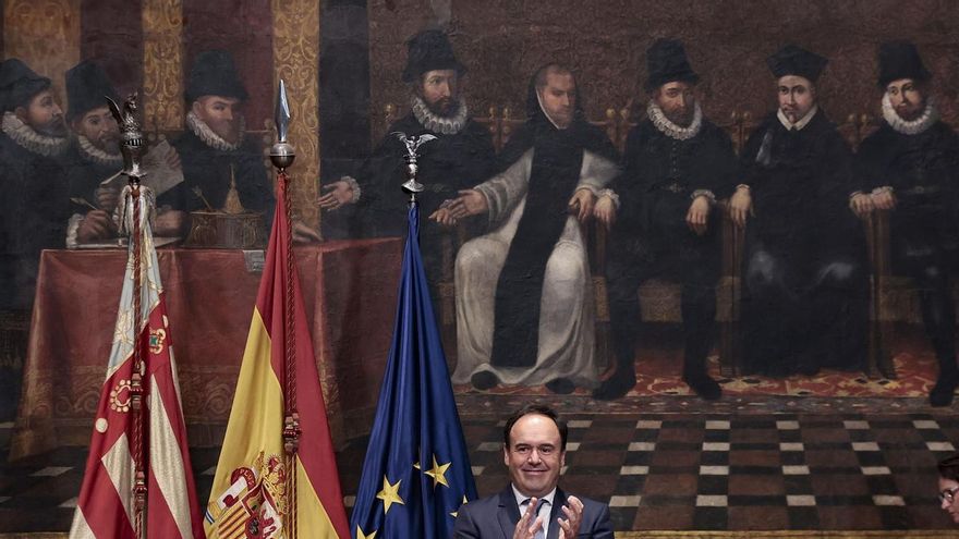 Pérez Llorca difumina sus gastos de la caja fija en comidas o viajes tras un cambio en la Ley de Transparencia
