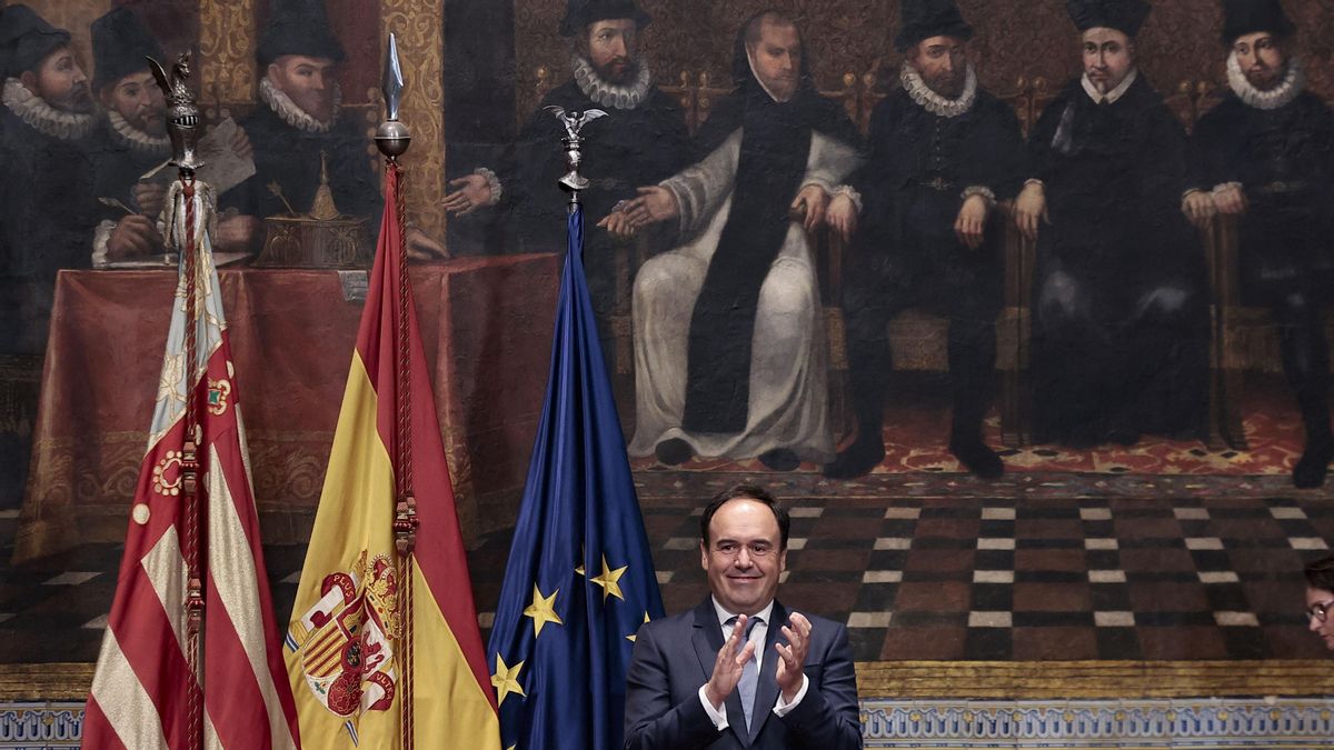 Pérez Llorca difumina sus gastos de la caja fija en comidas o viajes tras un cambio en la Ley de Transparencia