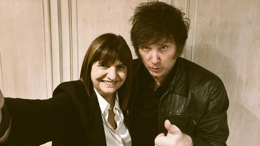 Bullrich dijo que la "coalición, fusión o convergencia" entre PRO y LLA "no es por cargos"