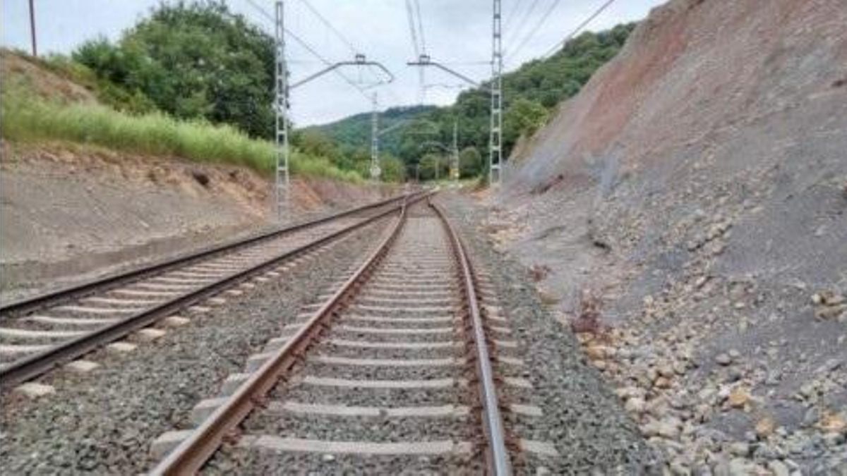 Suspendida la circulación ferroviaria entre Cabezón de la Sal y Llanes y de Orejo y Carranza