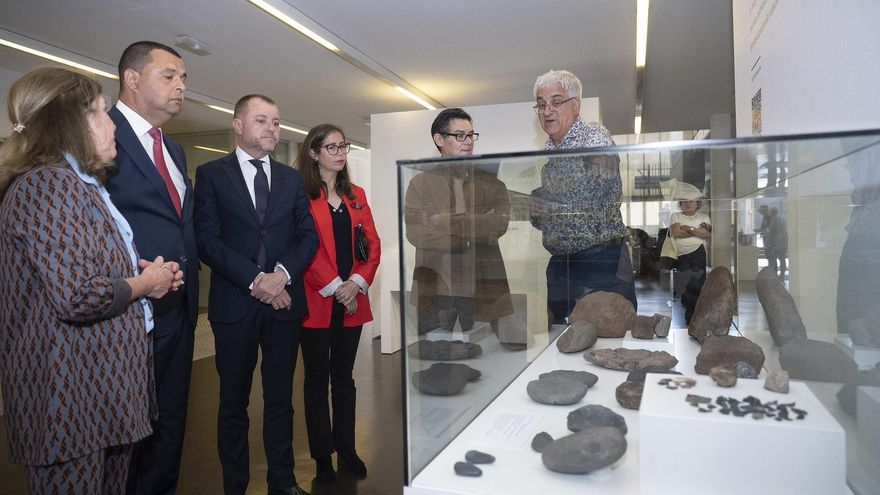 Los nuevos hallazgos arqueológicos del yacimiento del Cenobio de Valerón se exponen en el Cabildo de Gran Canaria