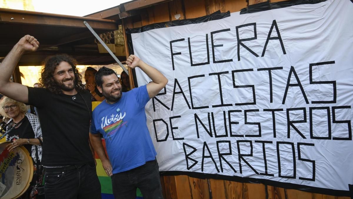 Una concentración multitudinaria rechaza la violencia fascista en Oviedo: "Las fiestas son un lugar para todos y todas"