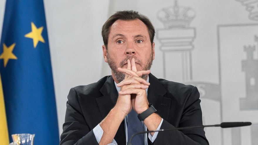 El ministro de Transportes y Movilidad Sostenible, Óscar Puente, durante la rueda de prensa tras el Consejo de Ministros, en el Palacio de la Moncloa, a 15 de septiembre de 2026, en Madrid (España).