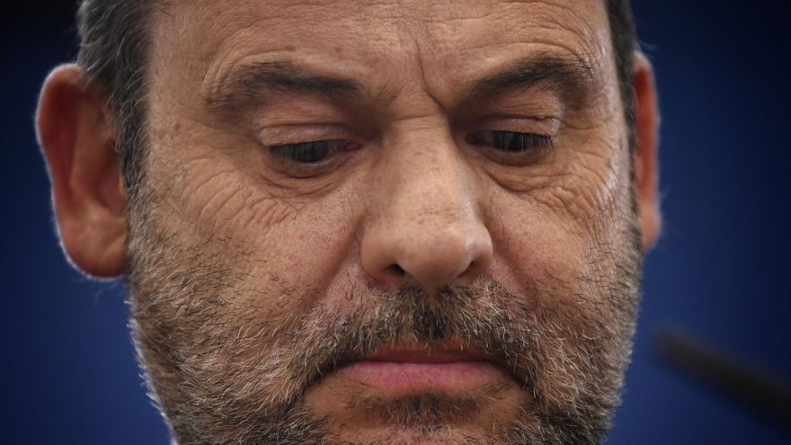 Archivo - El exministro José Luis Ábalos durante una rueda de prensa en el Congreso de los Diputados tras denunciar a la Guardia Civil ante la Fiscalía, en el Congreso de los Diputados, a 19 de diciembre de 2024, en Madrid (España).