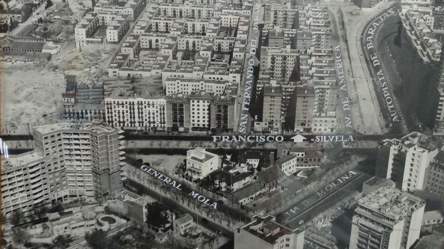 Imagen de la zona en los años 50, antes de la construcción del puente.