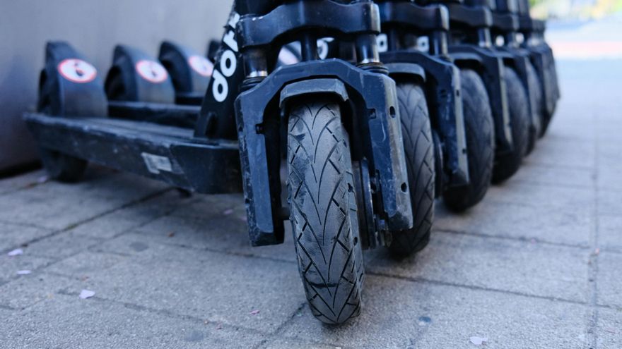 ¿Cómo hacer un cambio de titularidad o dar de baja mi patinete eléctrico?