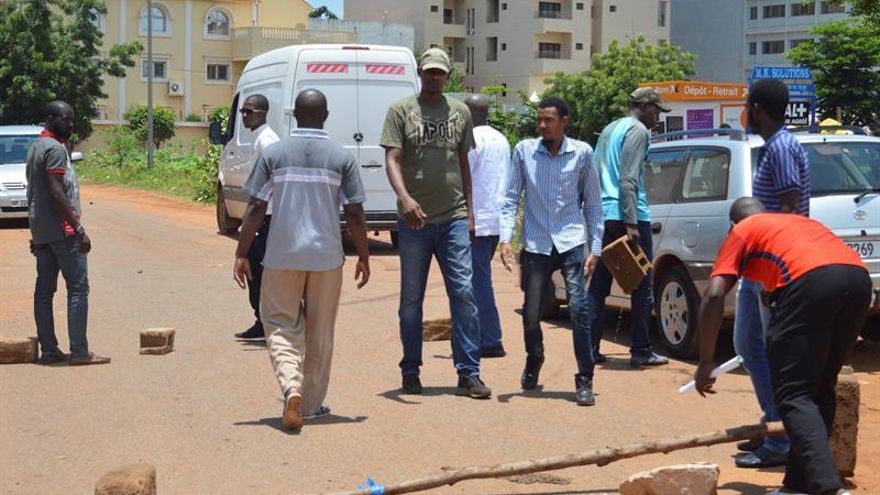 Un grupo leal a Al Qaeda obliga al cierre de más de 20 escuelas estatales en Malí