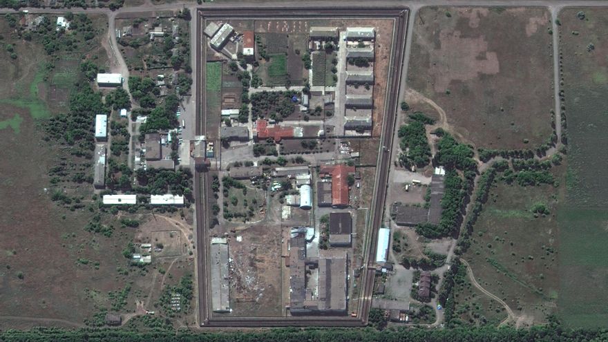 Foto de satélite de la cárcel de Olenivka, donde 53 prisioneros de guerra ucranianos murieron en un bombardeo el pasado 29 de julio. EFE/EPA/MAXAR TECHNOLOGIES SOLO USO EDITORIAL