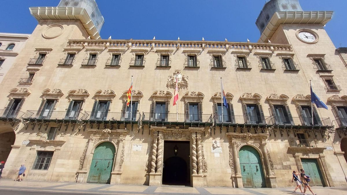 Alicante ejercerá el tanteo o retracto sobre la venta de VPO de Les Naus para evitar la especulación y aumentar el parque público de vivienda