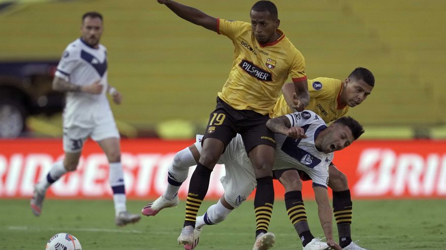 Los errores dejaron a Vélez fuera de la Copa Libertadores en Ecuador