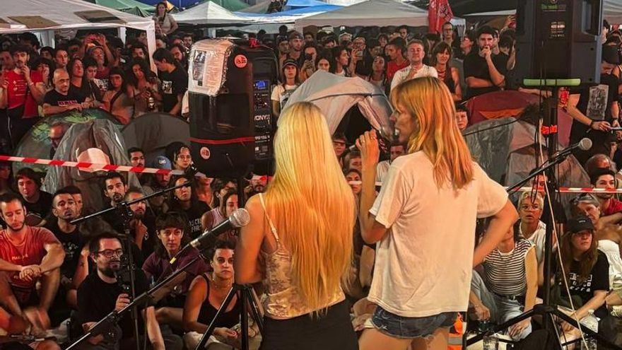 Samantha Hudson en la acampada de Sol a 27 de septiembre de 2026