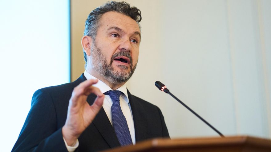 Archivo - El expresidente de la CNMV, Rodrigo Buenaventura, a 21 de junio de 2024, en Santander, Cantabria (España).