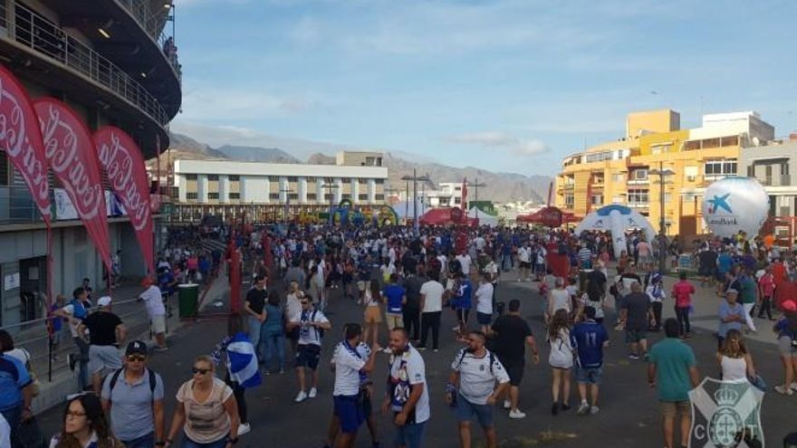 La "fan zone" amenizará los prolegómenos del Tenerife-Girona