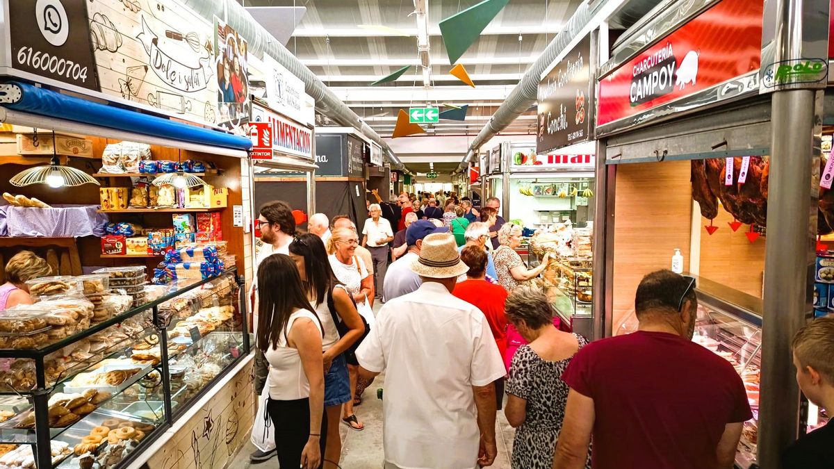 Imatge de l'interior del mercat de Novelda.