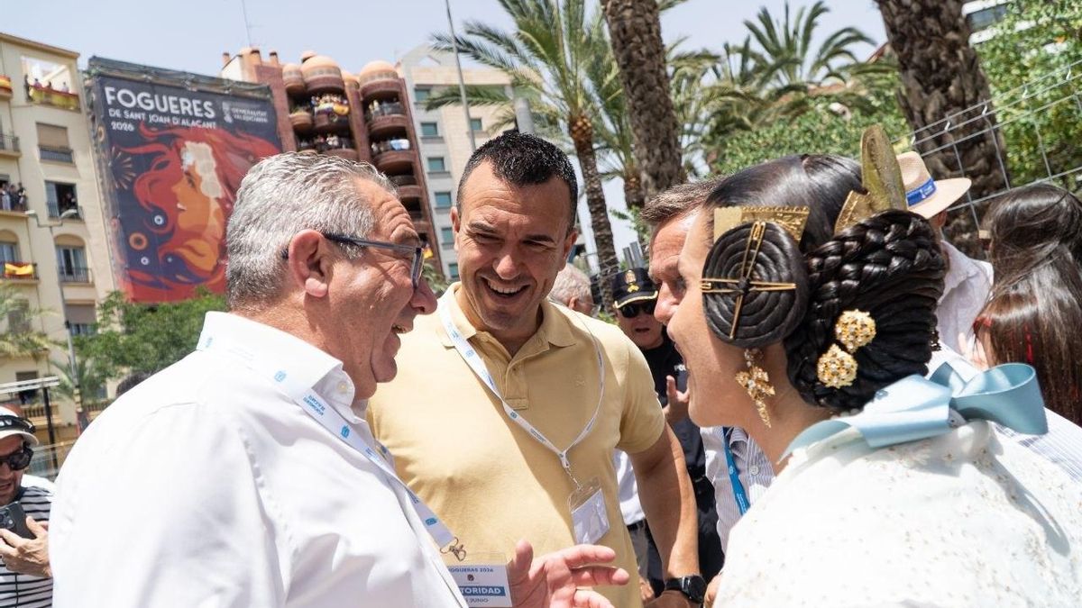 El silencio de Génova sobre el futuro candidato del PP a la Generalitat valenciana dispara las maniobras internas