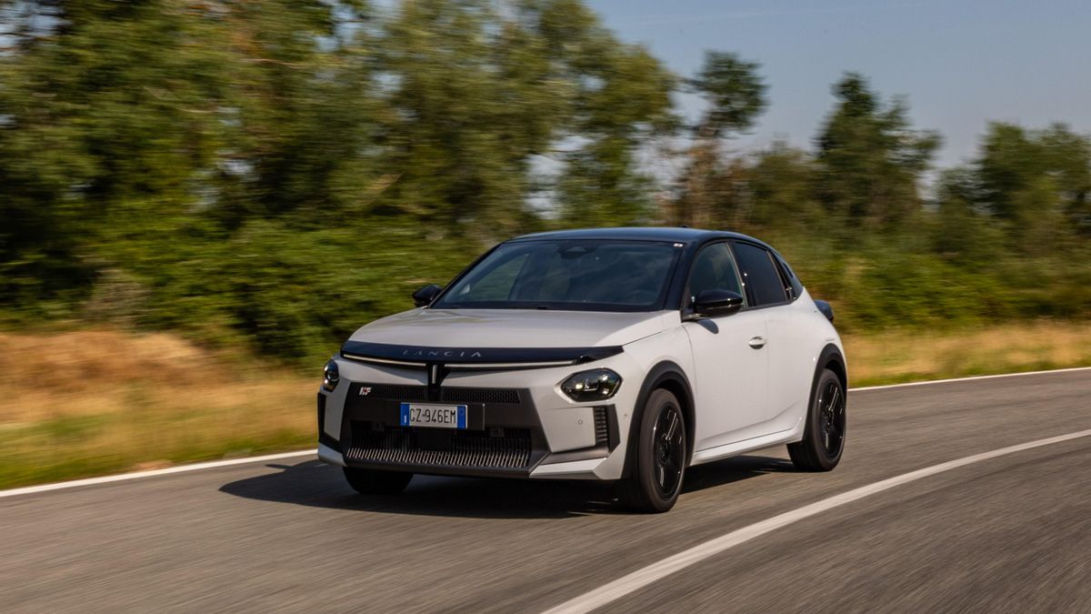 Así luce el Lancia Ypsilon en versión HF Line.