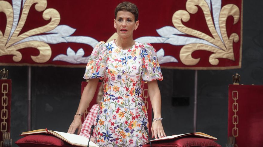 Chivite toma posesión en Navarra arropada por Calviño, los barones socialistas y el lehendakari Urkullu