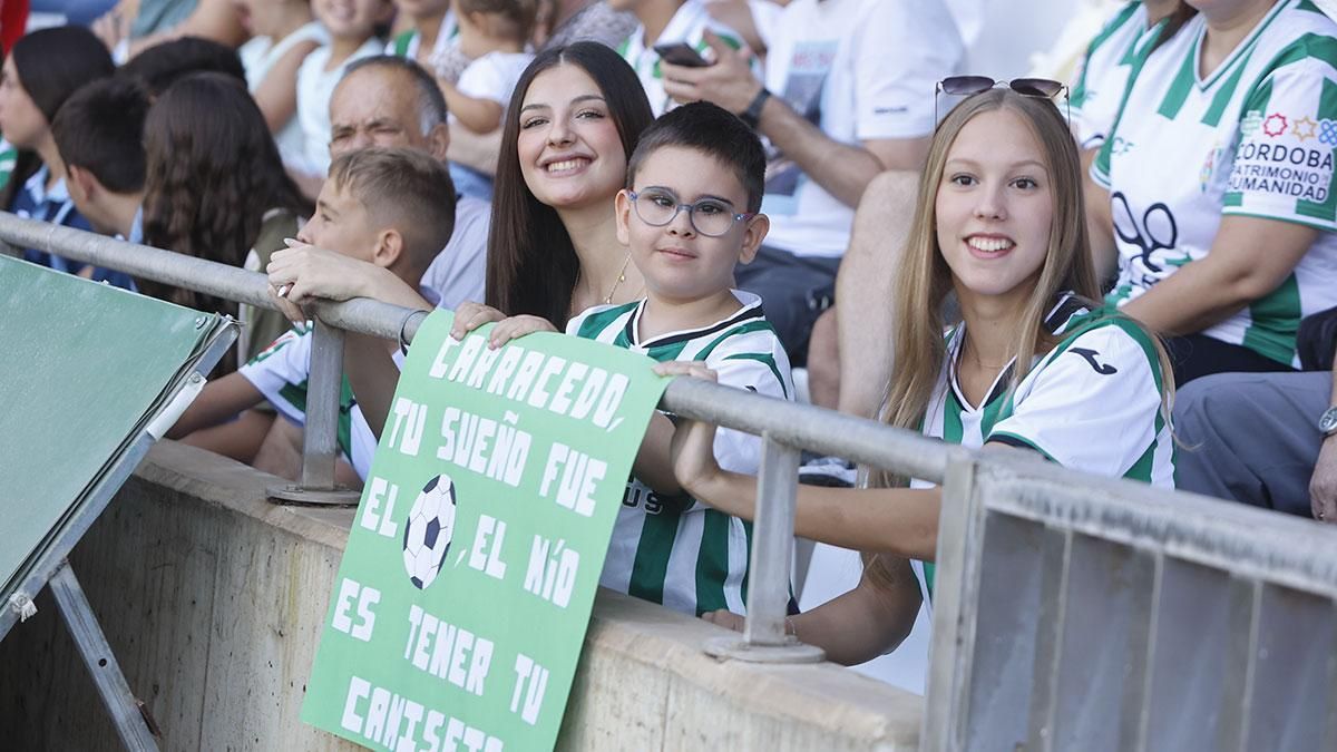 Entrenamiento del Córdoba a puerta abierta para la afición