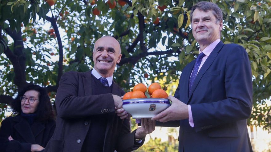 La Corona británica cambia de cabeza, pero no de mermelada: Carlos III se mantiene fiel a las naranjas sevillanas