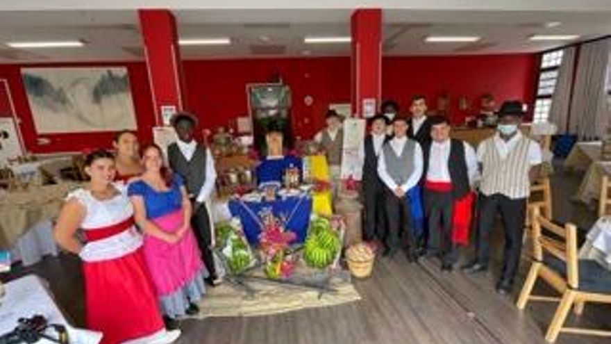 Equipo de Sala del Restaurante Pedagógico Costa Lairaga