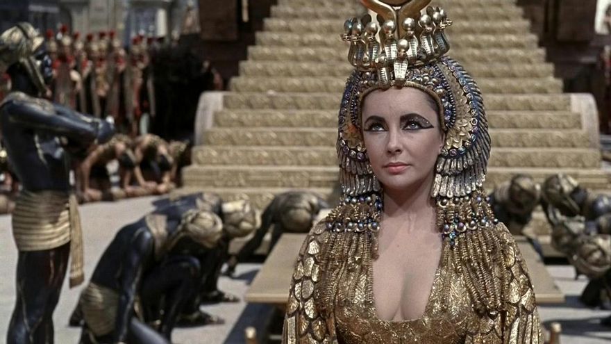 Tuvo uno de los rodajes más problemáticos de Hollywood, pero se acabó convirtiendo en la película más taquillera de Elizabeth Taylor