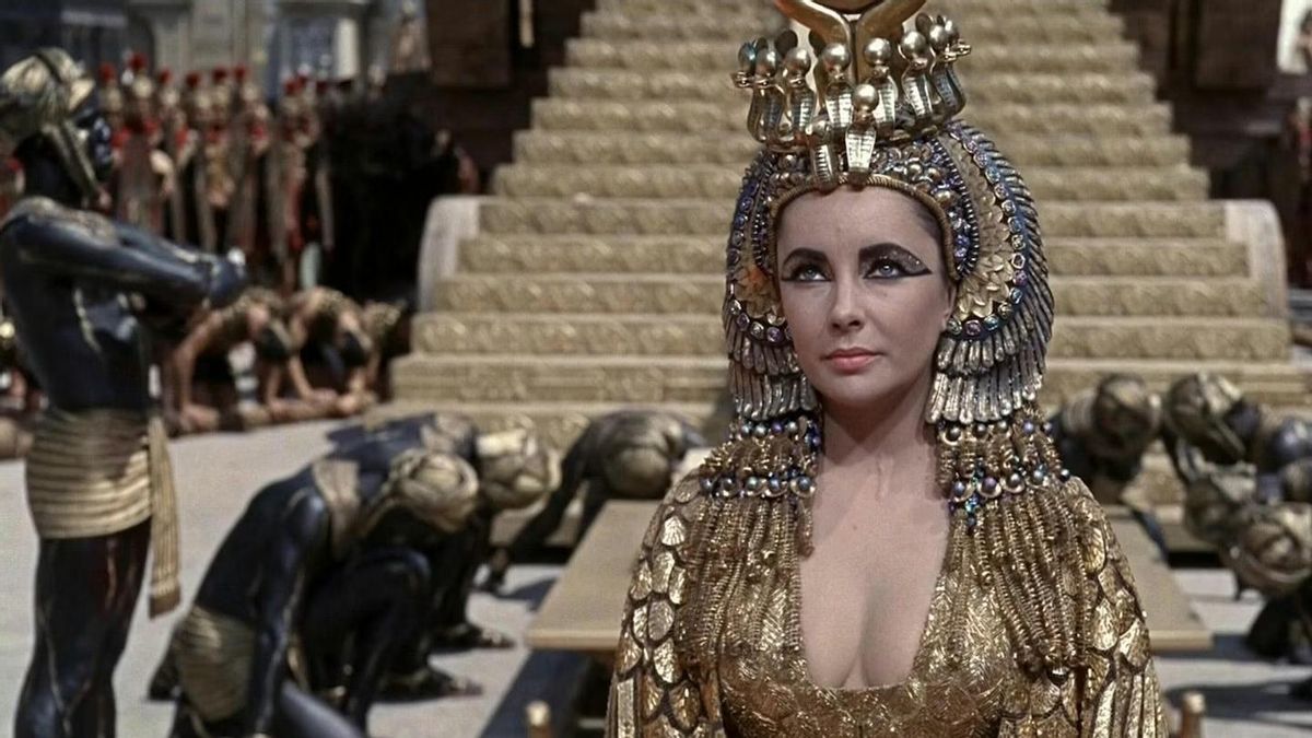 Tuvo uno de los rodajes más problemáticos de Hollywood, pero se acabó convirtiendo en la película más taquillera de Elizabeth Taylor