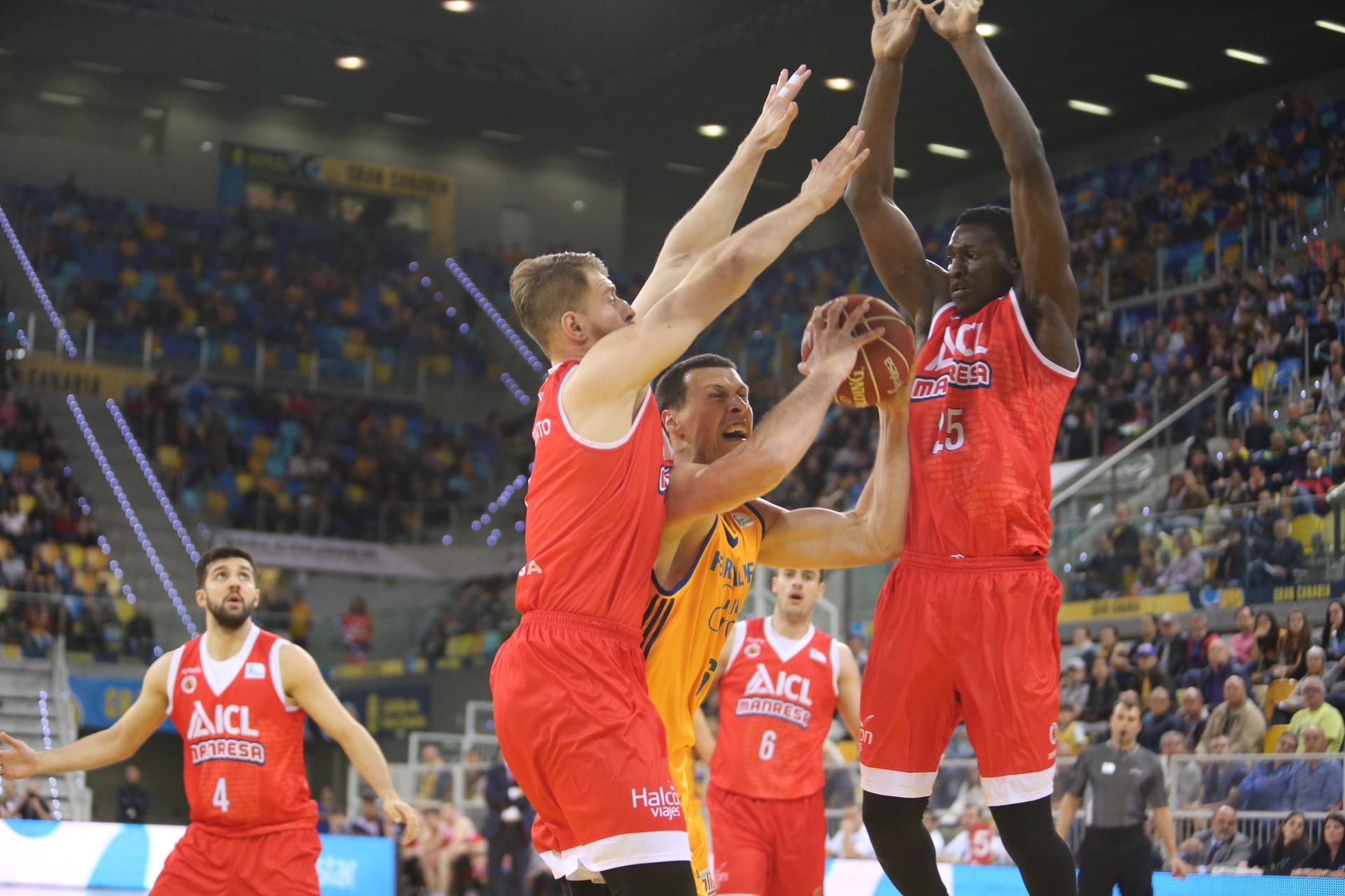 Imagen del encuentro Herbalife Gran Canaria - ICL Manresa. (Alejandro Ramos).
