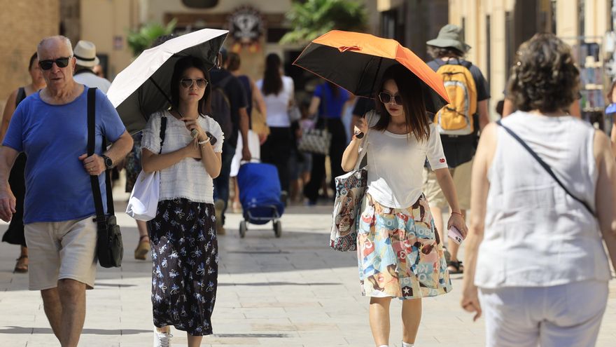El calor continúa antes de un "suave" alivio térmico: 12 comunidades siguen con avisos de la Aemet