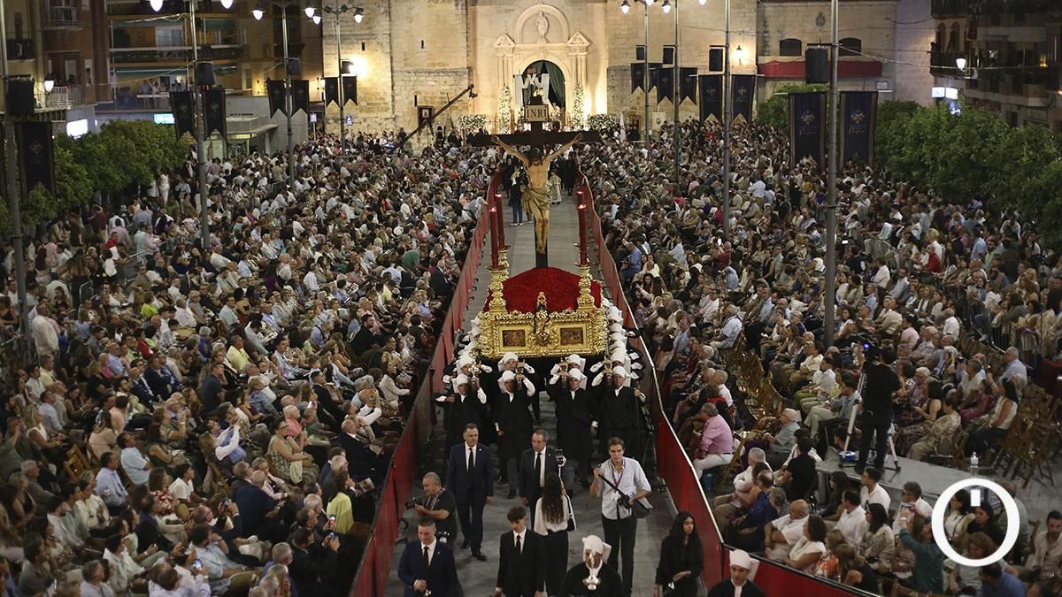 Lucena vive su Pasión en un día para el recuerdo